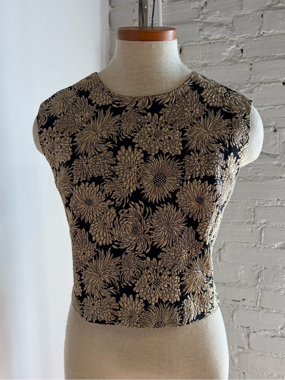 1960s Vintage Black & Gold Metallic Brocade Floral Shell Top
